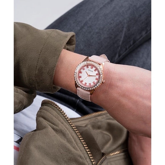 New GUESS SPARKLING PINK LIMITED EDITION 38MM PINK GENUINE LEATHER WATCH main image 8